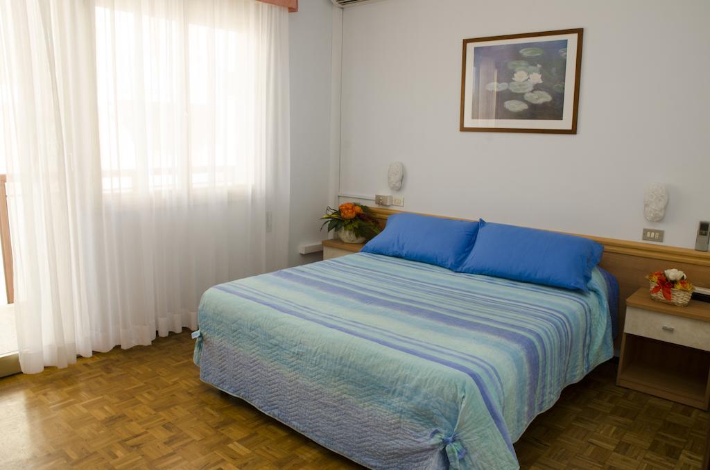 Hotel Consul Milano Marittima Camera foto