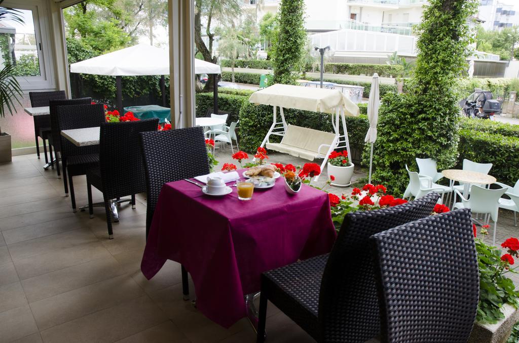 Hotel Consul Milano Marittima Esterno foto