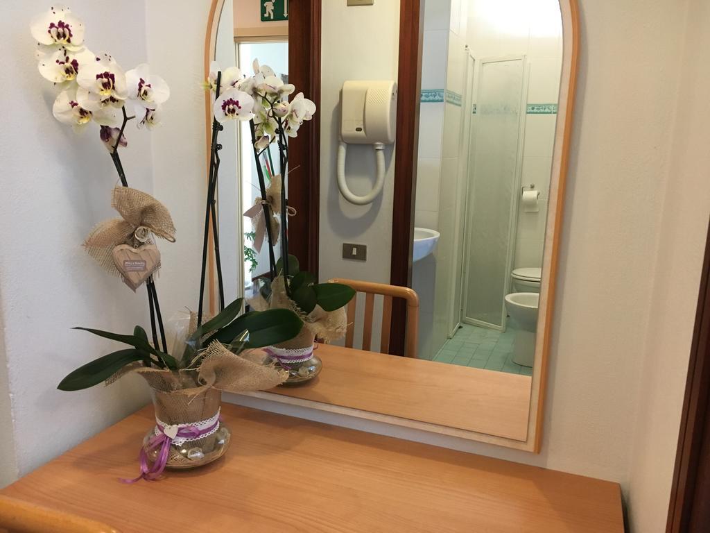 Hotel Consul Milano Marittima Esterno foto