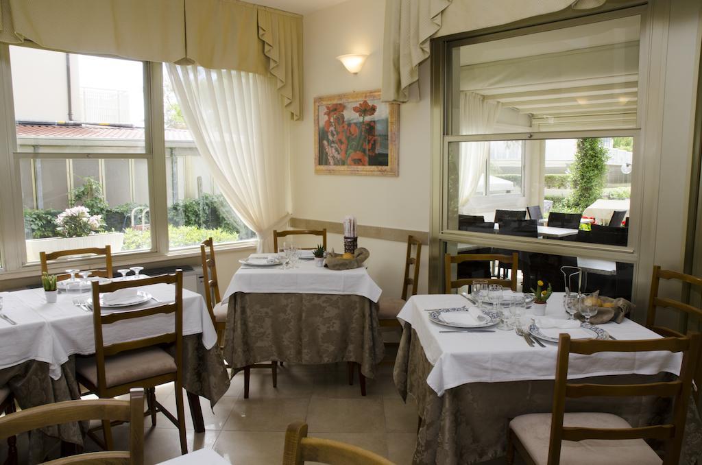 Hotel Consul Milano Marittima Esterno foto
