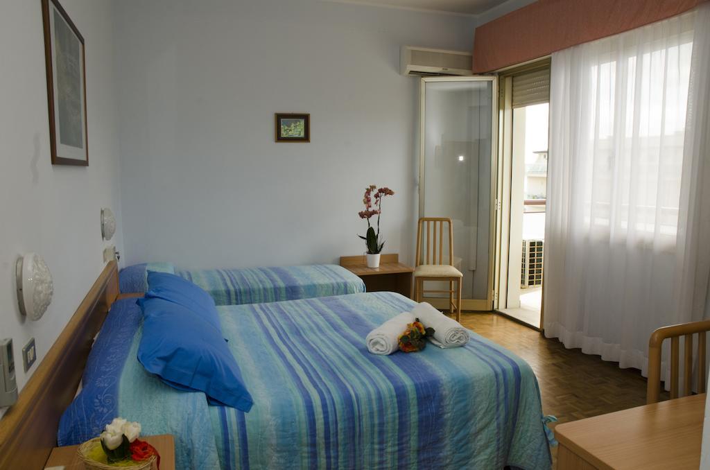 Hotel Consul Milano Marittima Camera foto